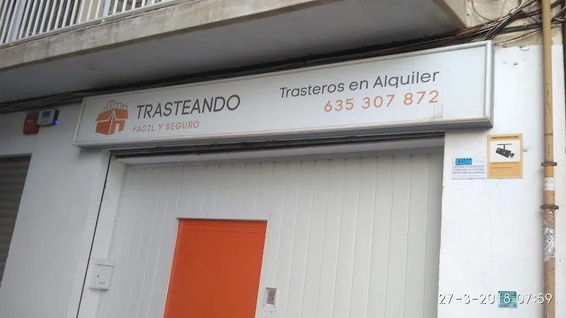 Trasteros Trasteando Ayora Valencia en Carrer de Muñiz i H. de Alba, 39, Camins al Grau, 46022 València, Valencia, España - Imagen 4