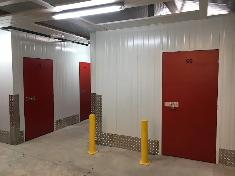 Trasteros Urbanos y Garajes Almirante MONESTIR DE POBLET 30 en Carrer del Monestir de Poblet, 30, Benicalap, 46035 València, Valencia, España - Imagen 2