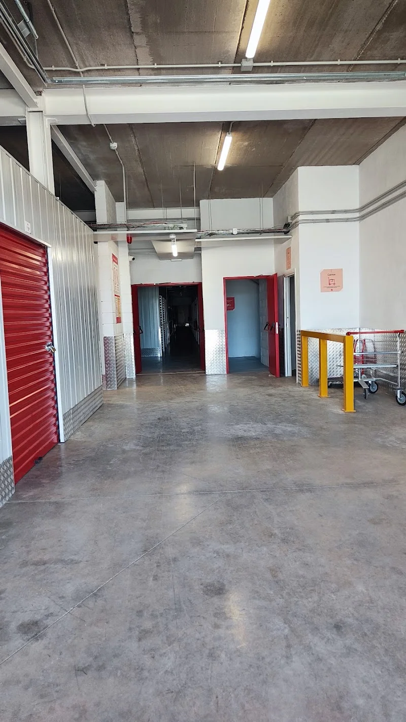 HOMEBOX Valencia en Avng, Avinguda Comarques del País Valencià, 61, 46930 Valence, Valencia, España - Imagen 4