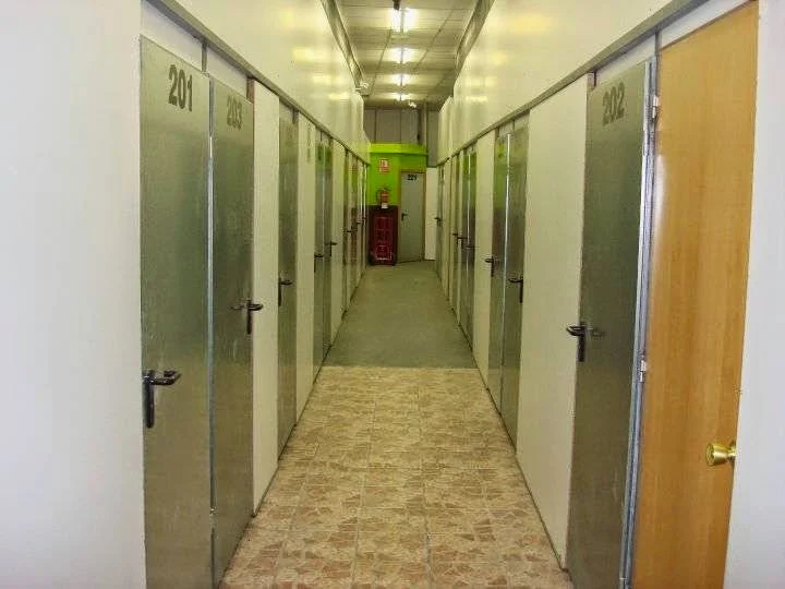 Trasteros Valencia Centro en Avinguda de Pérez Galdós, 133, L'Olivereta, 46018 València, Valencia, España - Imagen 2