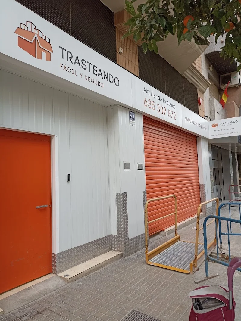 Trasteros Trasteando Jesús Valencia en C/ de Sant Vicent Màrtir, 226, Jesús, 46007 València, Valencia, España - Imagen 3