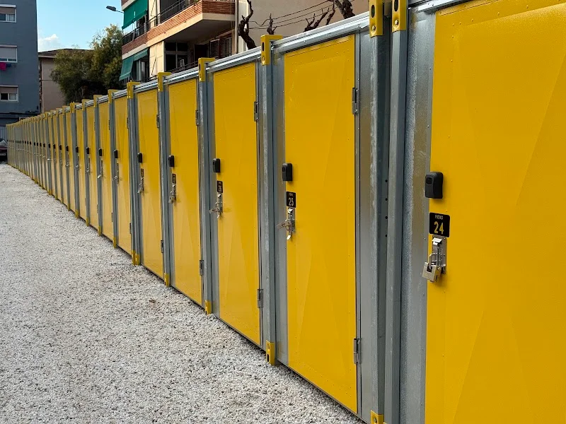 Fiero Storage Massanassa Urbano en C. Alcoy, 22, 46910 Alfafar, Valencia, España - Imagen 1