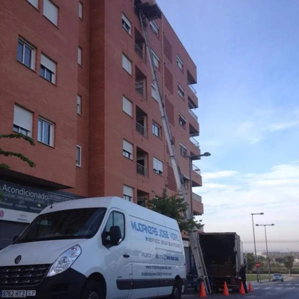 Mudanzas José Vidal Valencia en C/ de Yecla, 8, Algirós, 46021 València, Valencia, España - Imagen 5