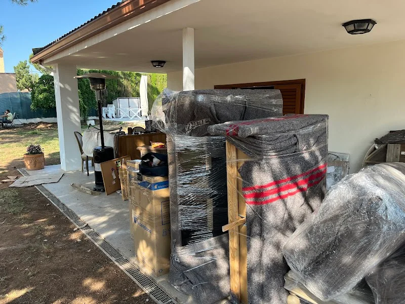 Silver Box Valencia Trasteros y Guardamuebles en Polígono Industrial La Pasqüaleta, Carrer Jaume I, 94, 46200 Paiporta, Valencia, España - Imagen 3