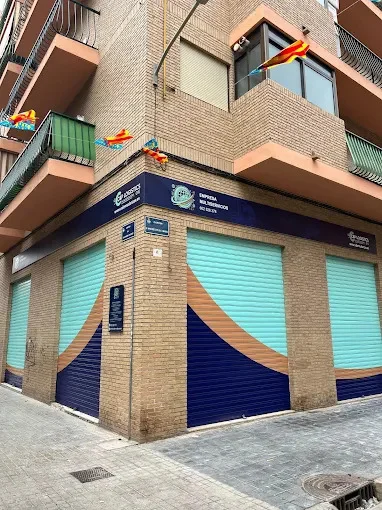 Mudanzas en Valencia - C&P Logistics O.E. en Carrer Andrés Piles Ibars, 4, Benicalap, 46025 València, Valencia, España - Imagen 2