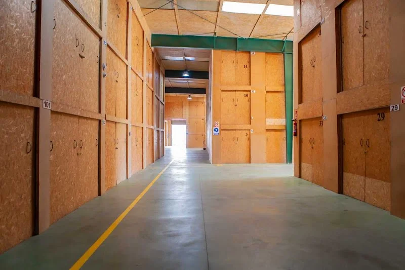 Guardamuebles Valencia en Poligono Industrial Calle Ànecs, 9 b La, Av. Ermita, 46430 Sollana, Valencia, España - Imagen 1