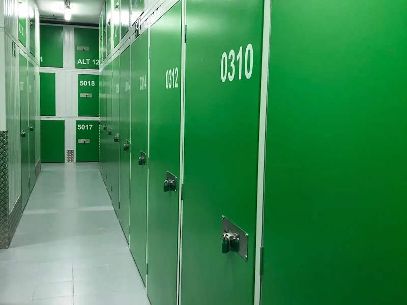 Trasteros MAD en Av. de Pedro Diez, 28, Local Derecho, Carabanchel, 28019 Madrid, España - Imagen 1