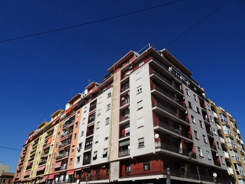 Trasteros Almirante - Democracia en C/ de la Democràcia, 22, L'Olivereta, 46018 València, Valencia, España - Imagen 4