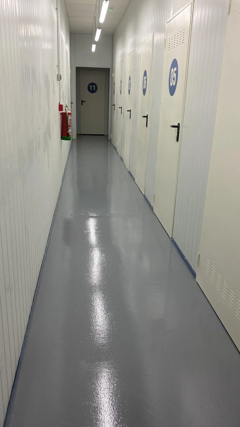 Trasteros en Sevilla - Júpiter en C. Padre Méndez Casariego, 19, 41003 Sevilla, España - Imagen 2