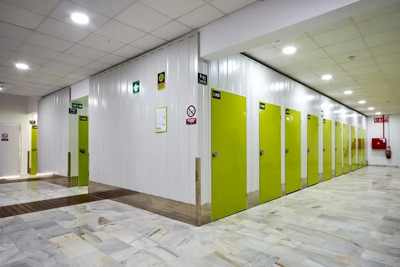 Alquiler de trasteros Sevilla - Keepy en Av. de Montes Sierra, 24, 41007 Sevilla, España - Imagen 4