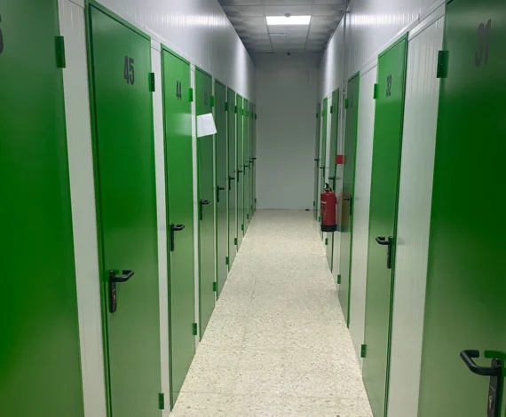 Trasteros Sevilla Este en C. Carlinga, 1, 41020 Sevilla, España - Imagen 2