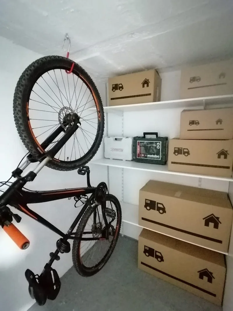 Urban Space en C. Lisboa, 1, 41006 Sevilla, España - Imagen 1