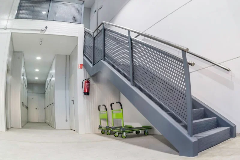 LIBERA tu ESPACIO. Alquiler de Trasteros. Guardamuebles. en C. Mastín, 28, 41007 Sevilla, España - Imagen 2