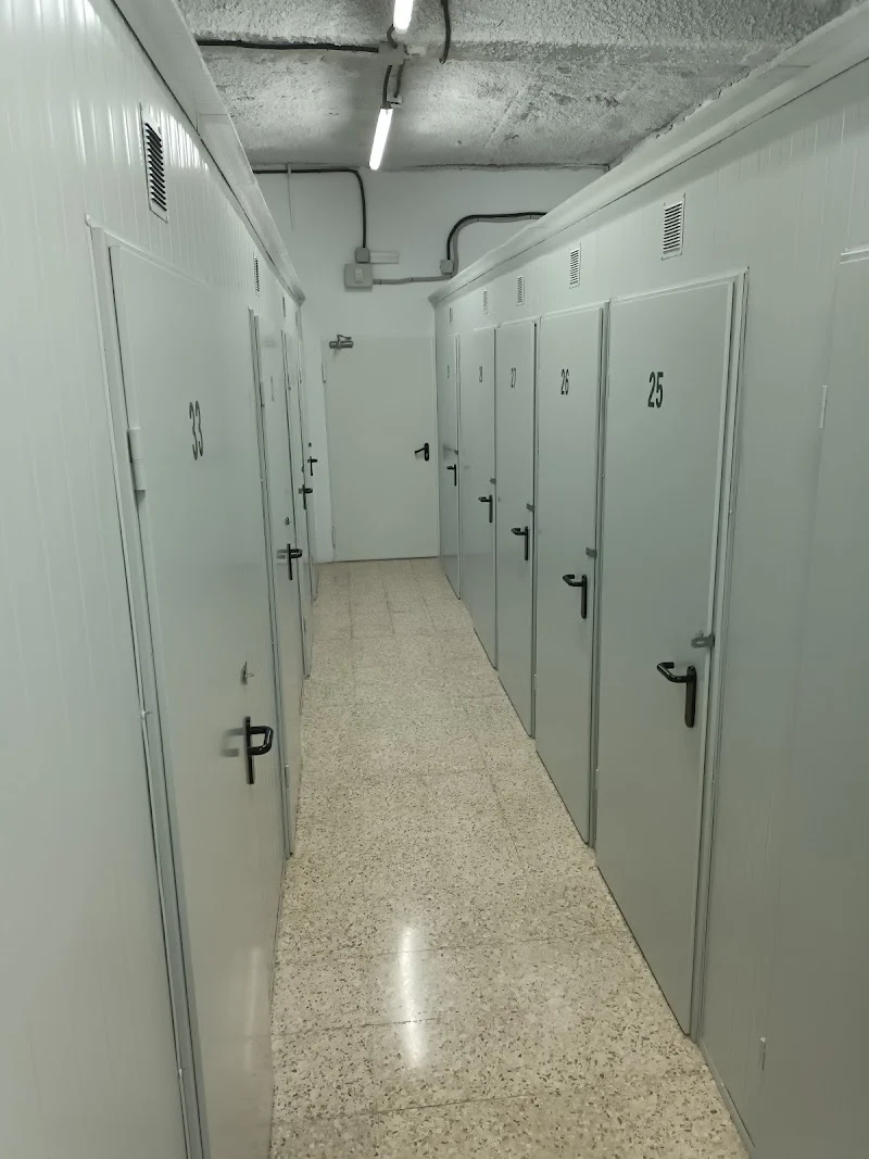 Trasteros Sol en C. Sol, 118, Casco Antiguo, 41003 Sevilla, España - Imagen 4