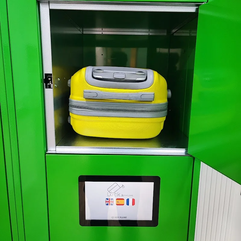 Lockers Sevilla-Lock and explore en C. Conde de Torrejón, 8, Local 3, Casco Antiguo, 41003 Sevilla, España - Imagen 3