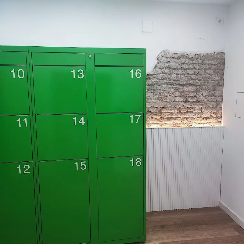 Lockers Sevilla-Lock and explore en C. Conde de Torrejón, 8, Local 3, Casco Antiguo, 41003 Sevilla, España - Imagen 4