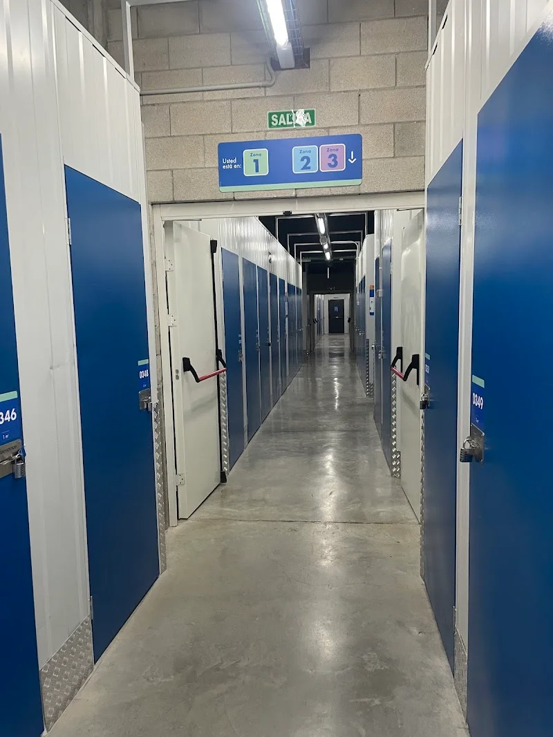 Bluespace Calonge en C. Aviación, 115, Norte, 41007 Sevilla, España - Imagen 2