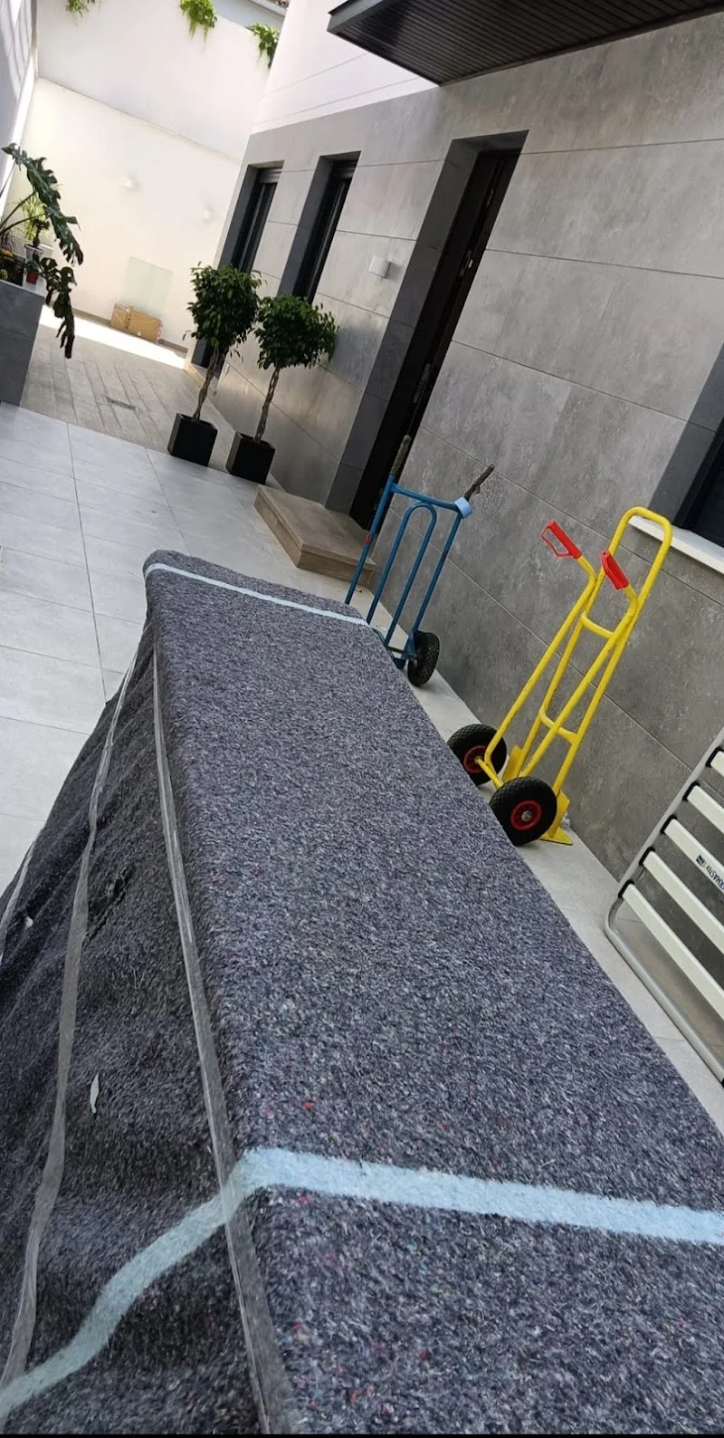 Mini Mudanzas Sevilla en Av. Eduardo Dato, 12, 41018 Sevilla, España - Imagen 4