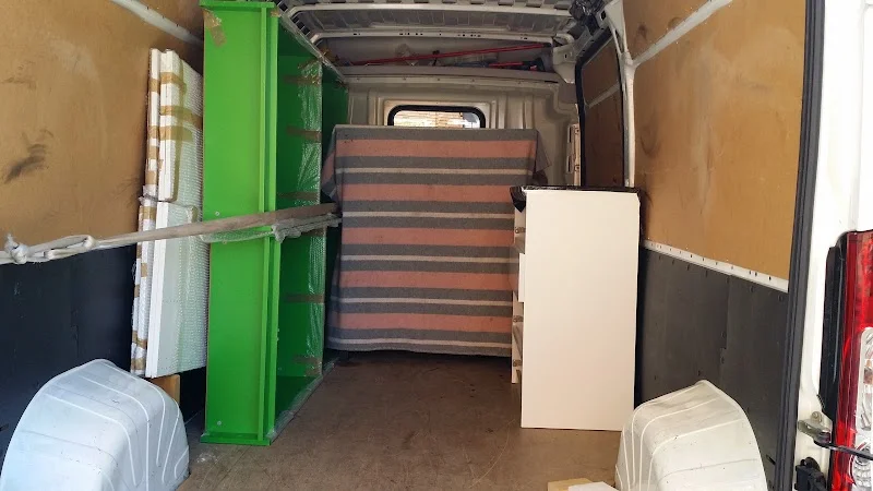 Sevimudanzas en C. Tintoreras, 4, 1ª, Norte, 41015 Sevilla, España - Imagen 2