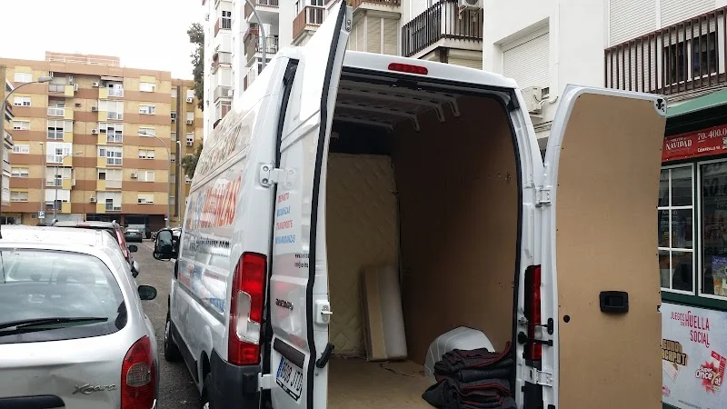 Sevimudanzas en C. Tintoreras, 4, 1ª, Norte, 41015 Sevilla, España - Imagen 5