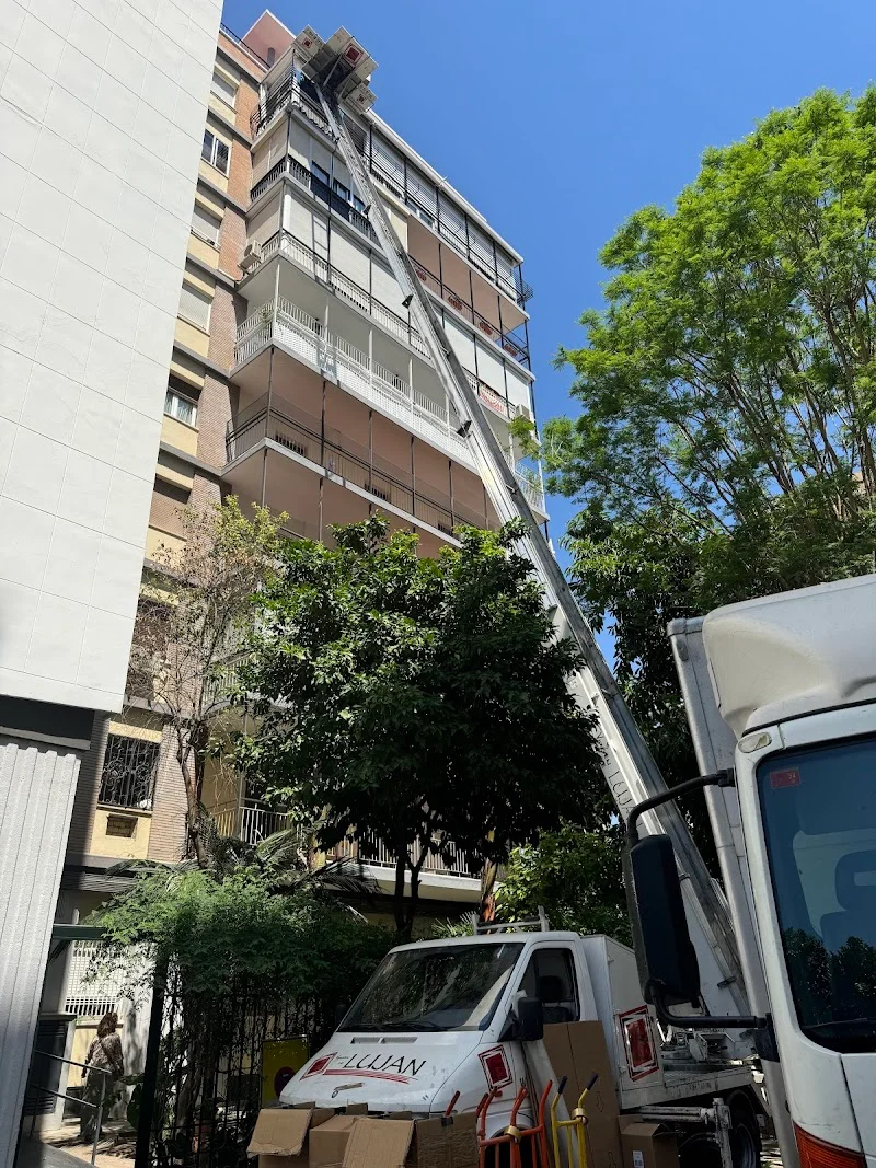 MUDANZAS VIRGEN DE LUJÁN Sevilla en Virgen de Lujan, 47, 41011 Sevilla, España - Imagen 2