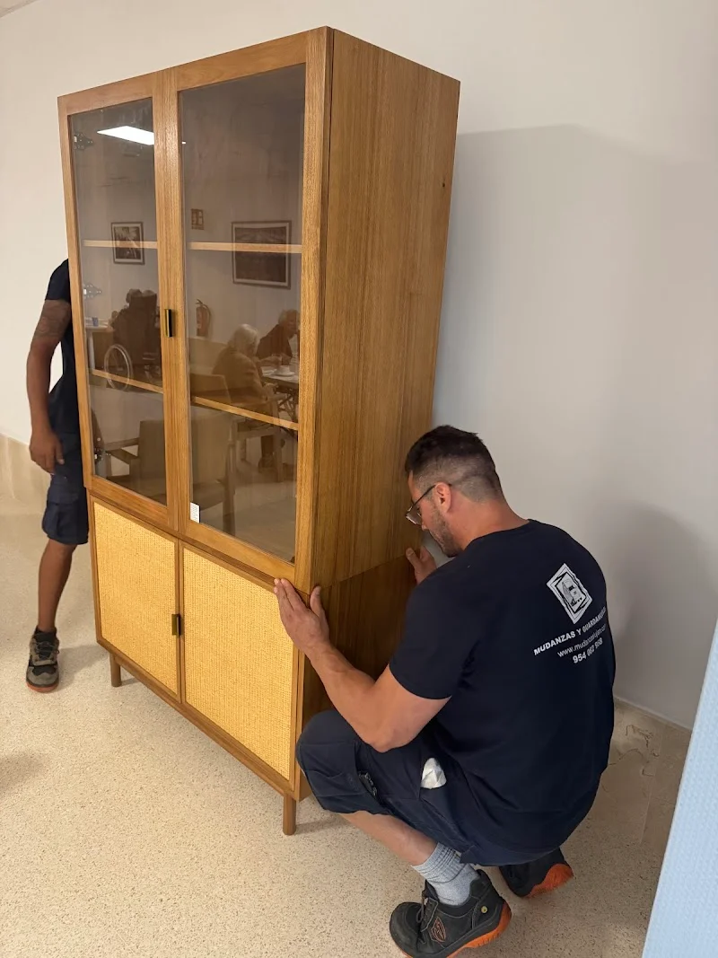 MUDANZAS VIRGEN DE LUJÁN Sevilla en Virgen de Lujan, 47, 41011 Sevilla, España - Imagen 5