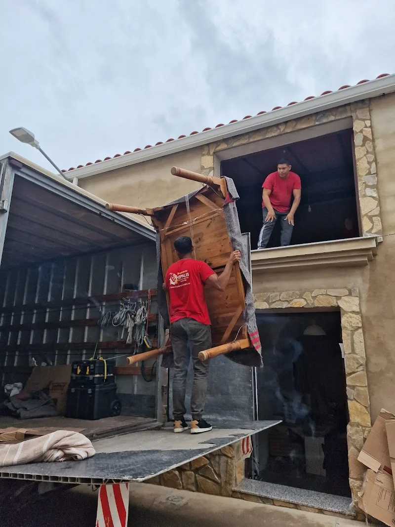 Mudanzas Híspalis en C. Industrial la Palmera, 13b, 41703 Dos Hermanas, Sevilla, España - Imagen 2