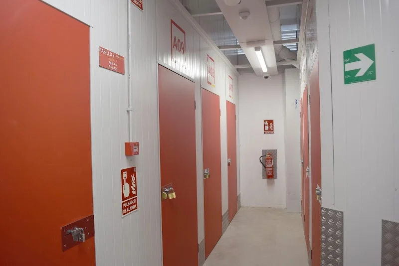 CityTrasteros (Macarena, Parlamento, Torneo) en C. Perafán de Rivera, 7, 41009 Sevilla, España - Imagen 5