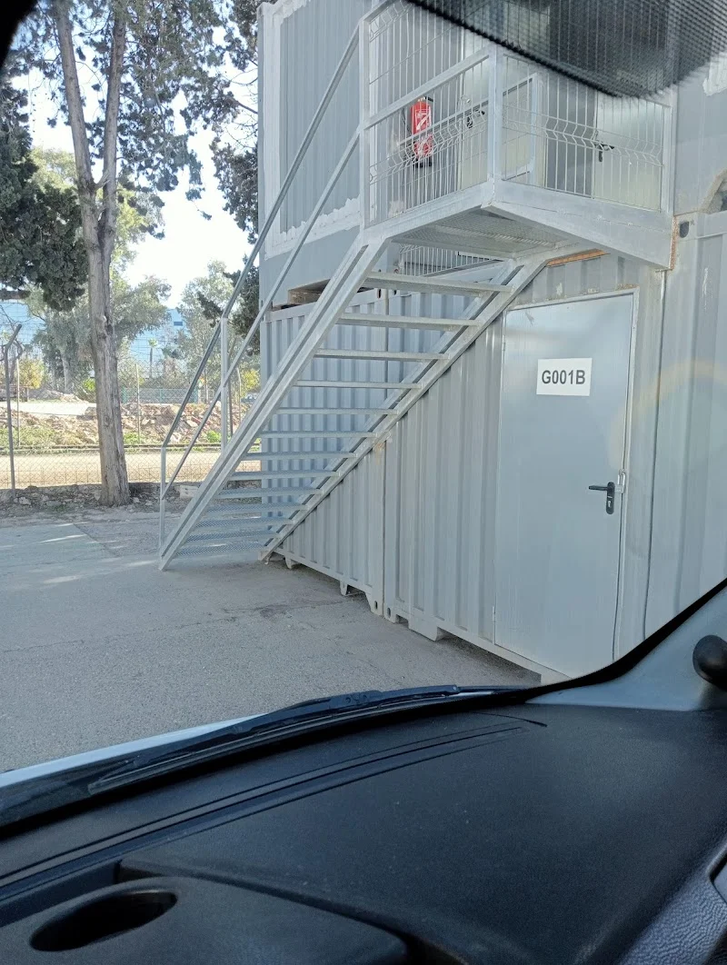 TECNOCON TABLADA | Trasteros en alquiler Sevilla en Carr. de la Exclusa, 7, 41011 Sevilla, España - Imagen 4