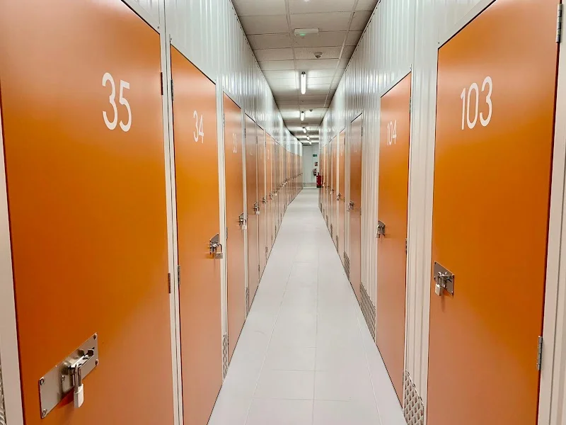 Trasteros Trasteando Nervion Sevilla en C. San Benito, 3, 41018 Sevilla, España - Imagen 1