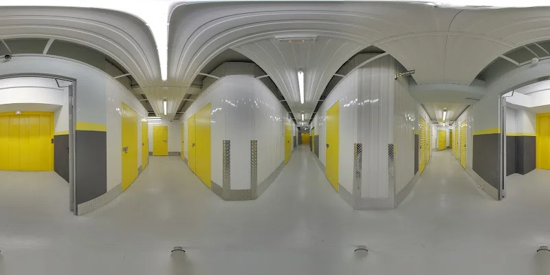 Alquiler de trasteros y guardamuebles en Zaragoza | Guardatodo en C. de Benjamin Franklin, 34, 50014 Zaragoza, España - Imagen 1