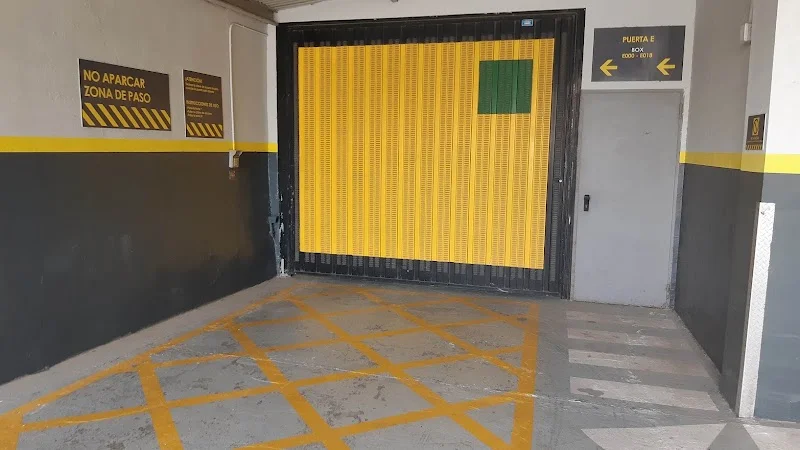 Alquiler de trasteros y guardamuebles en Zaragoza | Guardatodo en C. de Benjamin Franklin, 34, 50014 Zaragoza, España - Imagen 2