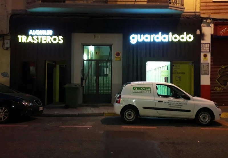 Alquiler de trasteros en Zaragoza | Guardatodo Puerta del Carmen en C. de Antonio Cánovas, 12, 50004 Zaragoza, España - Imagen 5