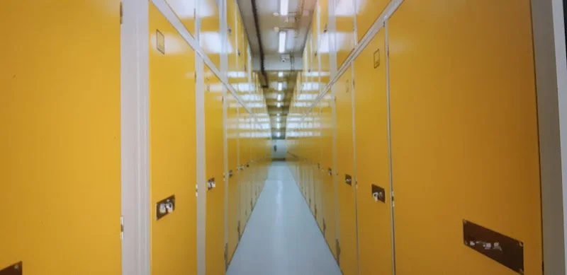 Alquiler de Trasteros Delicias | Guardatodo Zaragoza en C. de Andrés Vicente, 12, Delicias, 50017 Zaragoza, España - Imagen 2