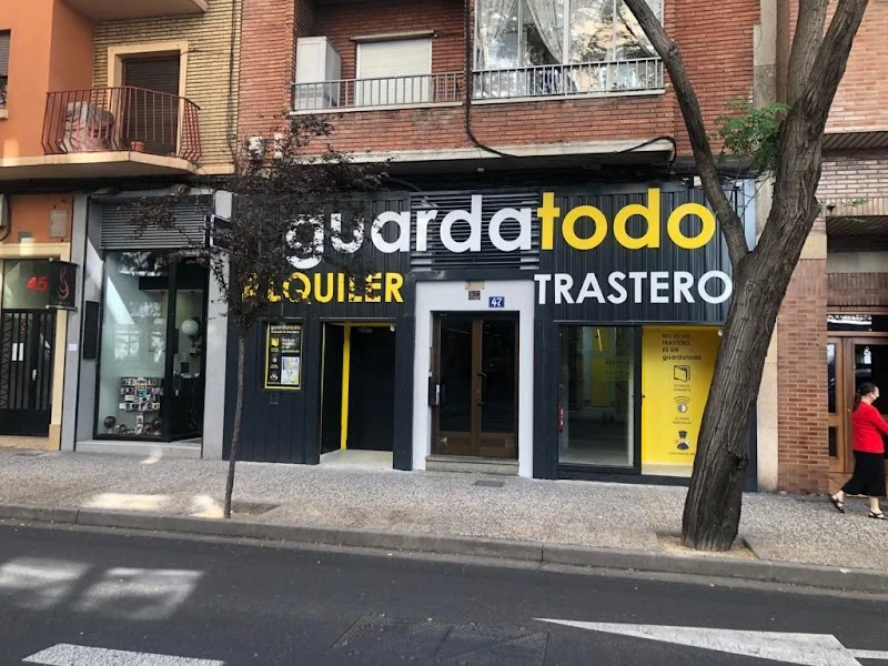 Alquiler de Trasteros Delicias Zaragoza | Guardatodo Unceta en C. de Marcelino Unceta, 47, Delicias, 50010 Zaragoza, España - Imagen 2