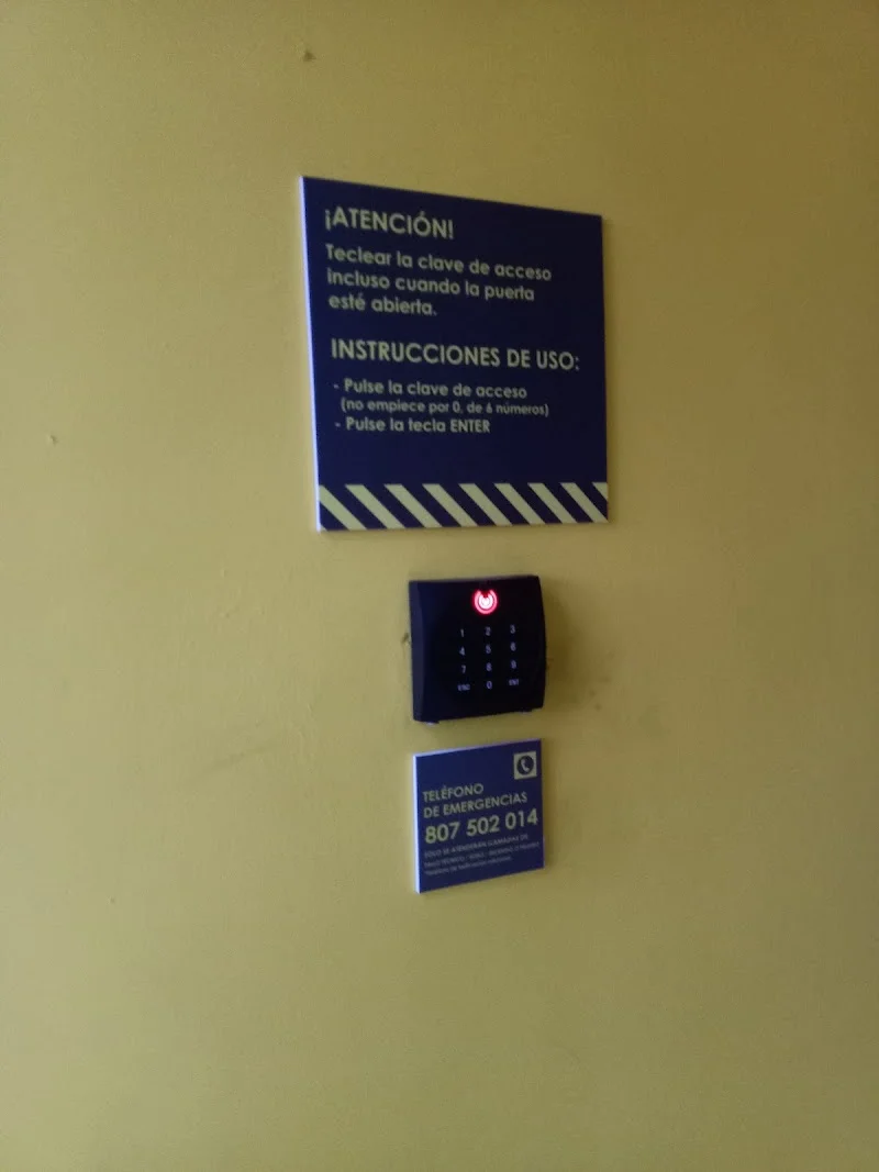 Alquiler de trasteros en las Fuentes Zaragoza | Guardatodo Doctor Iranzo en C. del Dr. Iranzo, 15, 50013 Zaragoza, España - Imagen 2