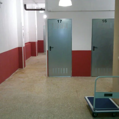 Trastero Trasteros Málaga Capital en C. Tejeros, 4, Distrito Centro, 29013 Málaga, España - MejorTrastero