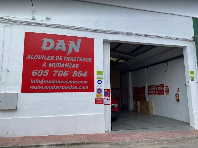 Trasteros Dan en C. Ter, 36, Cruz de Humilladero, 29006 Málaga, España - Imagen 1