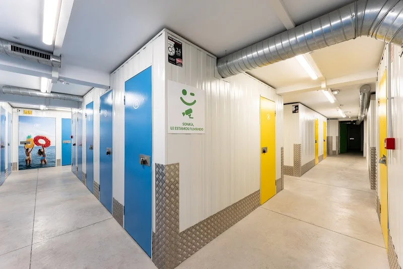 Trasteros Plus La Princesa - Alquiler de Trasteros Málaga en C. Río Gargáligas, 2, Carretera de Cádiz, 29002 Málaga, España - Imagen 4